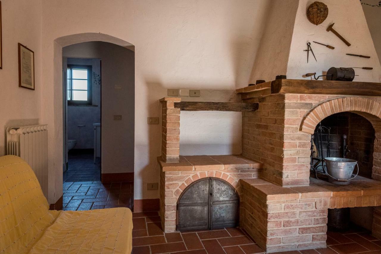 Agriturismo Le Tre Pietre - Podere Nel Chianti Quercegrossa Bagian luar foto