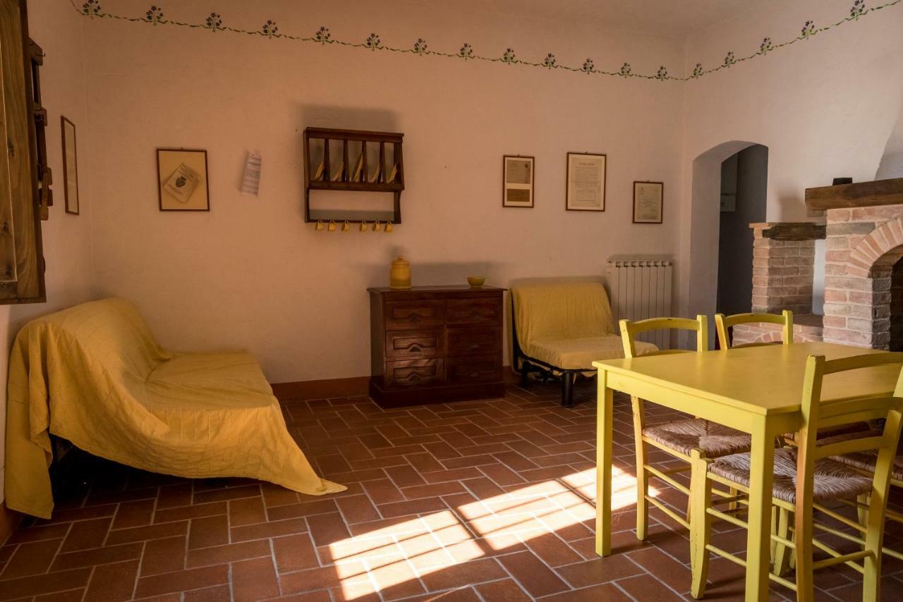 Agriturismo Le Tre Pietre - Podere Nel Chianti Quercegrossa Bagian luar foto